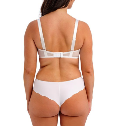 Lillia Thong