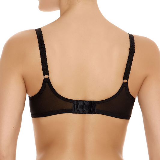 wacoal-basic-beauty-spacer-underwire-black-tshirt-bra